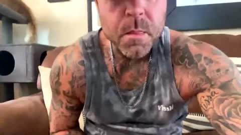 Big uncut hunk online show from August 1, 11:17 pm