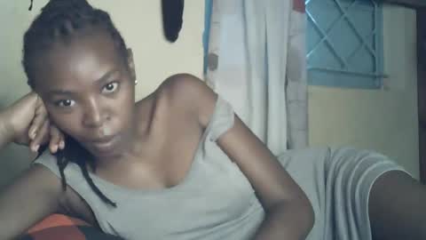 sexxy_curvy23 online show from June 19, 9:37 am