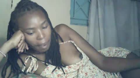 sexxy_curvy23 online show from June 23, 3:58 am