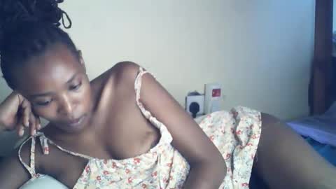 sexxy_curvy23 online show from April 29, 6:40 am