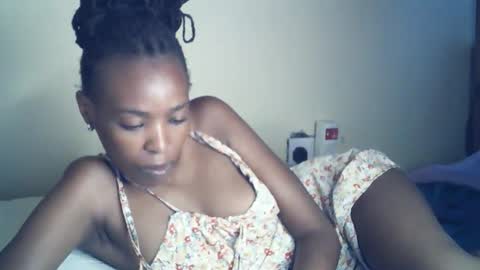 sexxy_curvy23 online show from April 30, 4:50 am