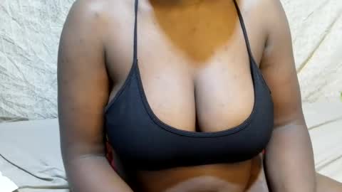 sexxy_maya1 online show from July 23, 6:00 am