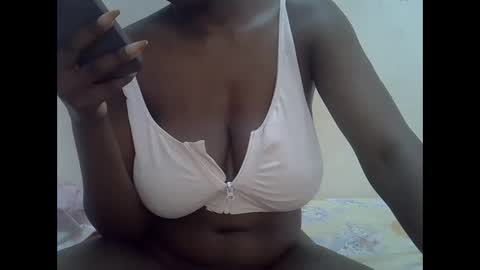 sexxyboob2 online show from February 19, 12:04 pm