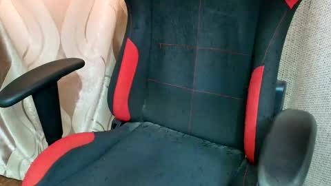 Jessica  Face only in pvt or in snapchat Dont ask more.... online show from February 8, 11:46 am