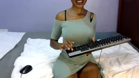 kiki online show from June 7, 8:47 pm