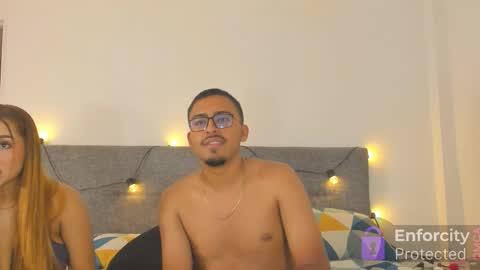 sexy_couple_xx1 online show from March 14, 5:55 am