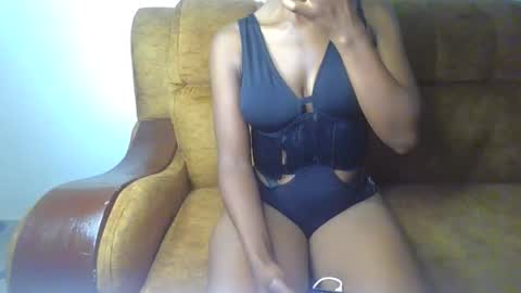 Ellahh online show from April 29, 2:38 am