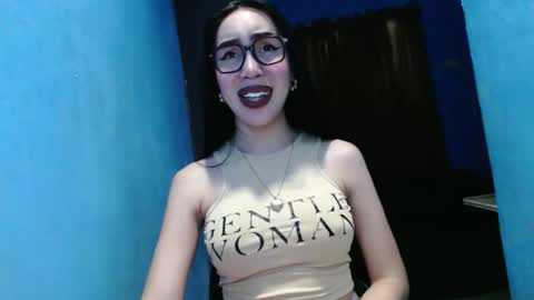 sexy_emily92 online show from February 16, 12:14 pm