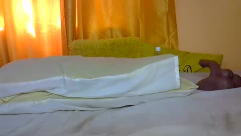 sexy_esther92 online show from June 17, 6:18 am