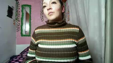 sexy lolas online show from April 22, 6:20 am