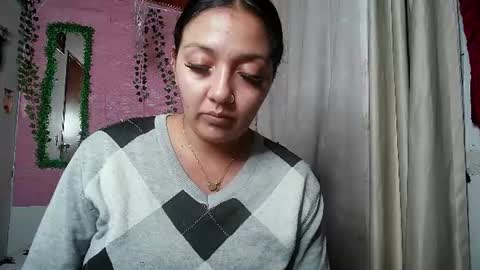 sexy lolas online show from August 2, 6:26 am