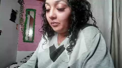 sexy lolas online show from July 31, 6:25 am