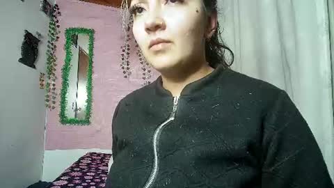 sexy lolas online show from June 18, 1:44 am