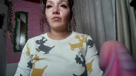 sexy lolas online show from July 14, 2:05 am