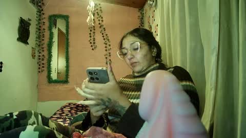 sexy lolas online show from April 21, 1:42 am