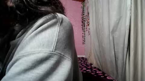 sexy lolas online show from June 15, 6:38 am