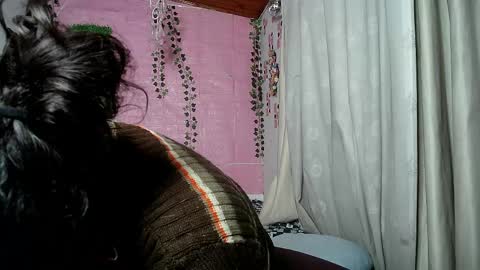 sexy lolas online show from April 26, 1:25 am