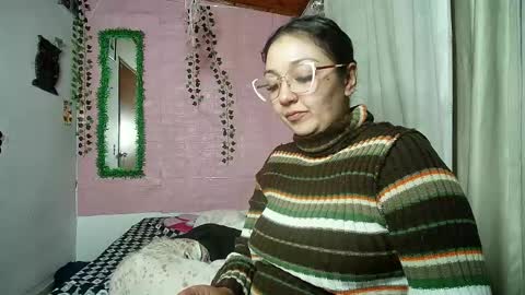 sexy lolas online show from April 27, 1:36 am