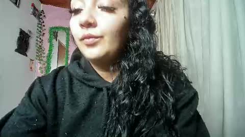 sexy lolas online show from July 7, 6:47 am