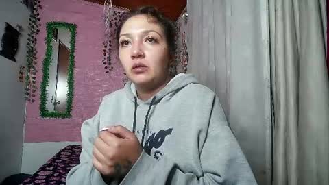 sexy lolas online show from June 22, 3:36 am