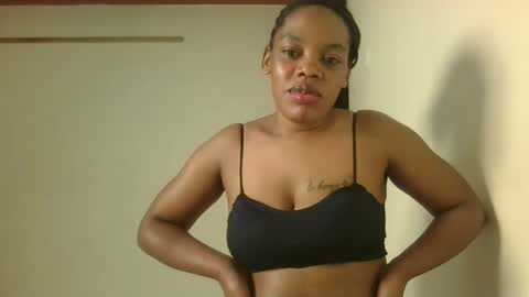 sexy_lyna online show from November 26, 9:44 pm