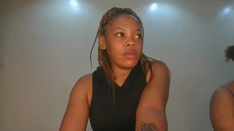 sexy_lyna online show from February 2, 1:36 am