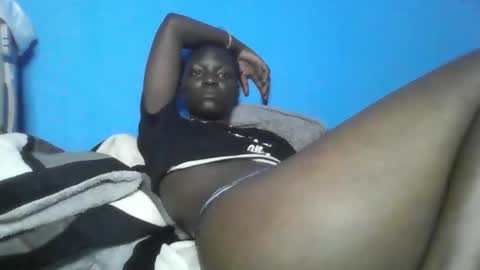 Snapshot of sexy_titz chatting on February 21, 6:26 pm sexy_titz online show from February 21, 6:26 pm