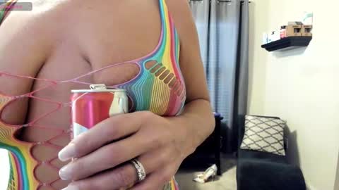 sexybeachmom online show from November 24, 9:24 pm