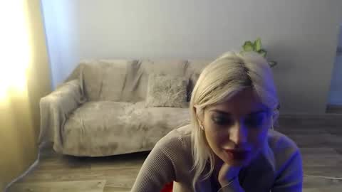sexybeatriice online show from May 4, 6:53 am