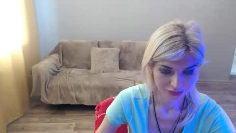 sexybeatriice online show from June 4, 7:14 am