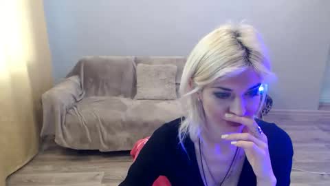 sexybeatriice online show from May 17, 6:11 am