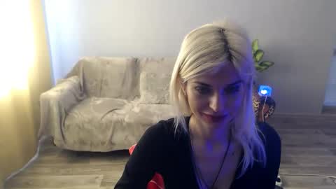 sexybeatriice online show from May 12, 6:33 am