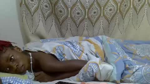 Snapshot of sexyboobies22 chatting on September 17, 9:13 am sexyboobies22 online show from September 17, 9:13 am