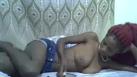 Snapshot of sexyboobies22 chatting on October 7, 9:27 am sexyboobies22 online show from October 7, 9:27 am