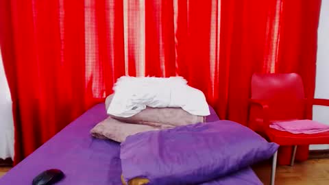 sexybustyboobs online show from November 22, 5:39 am