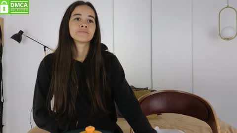 chanell and yina online show from February 1, 1:19 pm