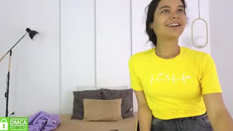 chanell and yina online show from July 30, 1:56 pm