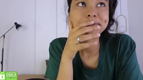 chanell and yina online show from June 28, 1:40 pm