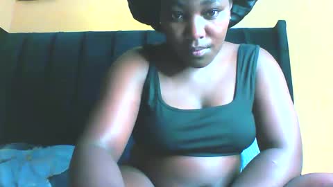 sexyflowerr online show from March 8, 4:00 pm