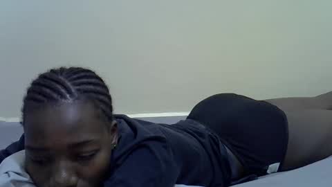 sexyghurl12 online show from February 9, 3:26 pm