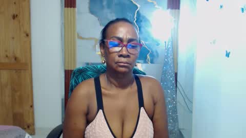 sexyhanny4u online show from March 11, 2:31 pm