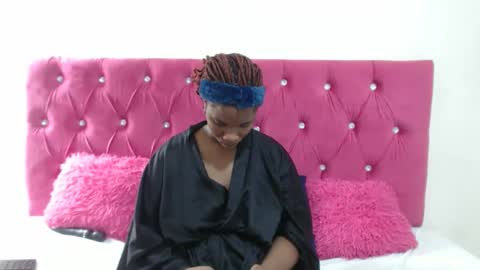 sexyhipster24 online show from November 11, 7:32 am