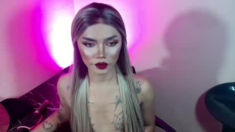 sexyhotbabe18 online show from June 29, 10:20 pm