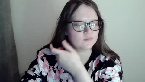 Snapshot of sexykitty_2 chatting on January 3, 12:22 am Kate online show from January 3, 12:22 am