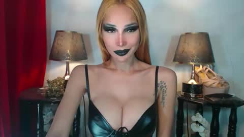 Queen Sofia online show from October 9, 11:59 am