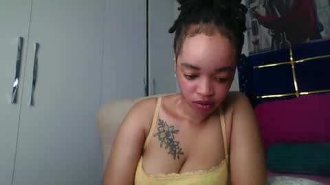 mel online show from April 24, 12:51 pm
