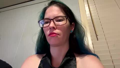 Snapshot of sexymilf42088 chatting on December 7, 4:48 am sexymilf42088 online show from December 7, 4:48 am