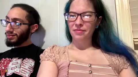 Snapshot of sexymilf42088 chatting on December 4, 3:20 am sexymilf42088 online show from December 4, 3:20 am