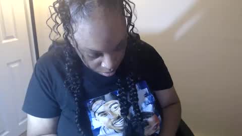 SexyMona online show from May 2, 5:02 am