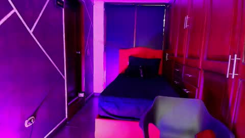 N A F online show from February 27, 7:26 pm